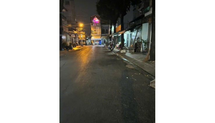 BÁN NHÀ NGAY CHỢ PHẠM THẾ HIỂN QUẬN 8, 7x18M, NHỈNH 11 TỶ, LH: 0938827657 Ms. Tuyền